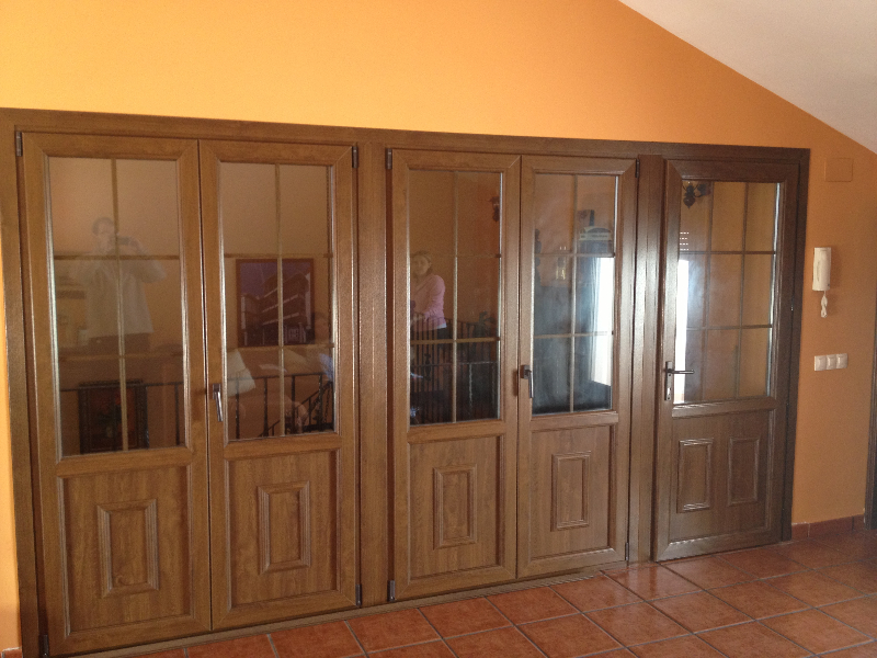 Puertas de calle PVC « Mavero. S.L. — Carpintería y ventanas de